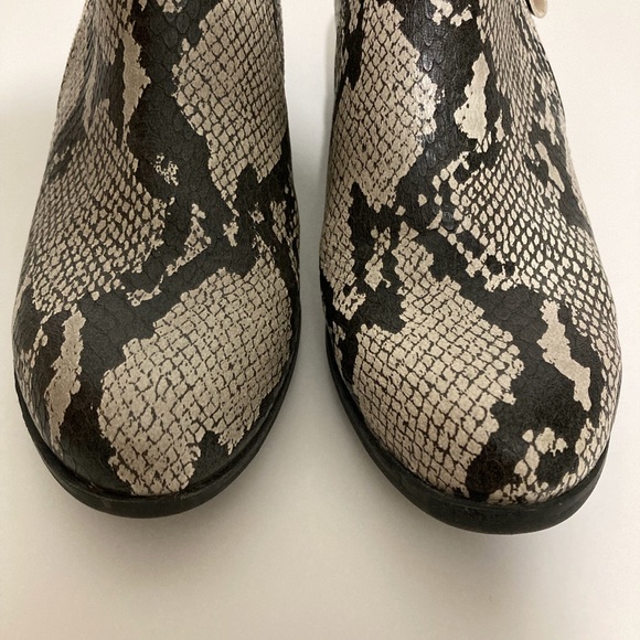 Arizona Jean Compan Snakeskin Boots Size 8 - Picture 3 of 8